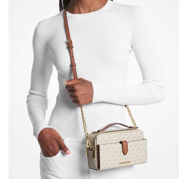 MICHAEL Michael Kors Medium Logo Smartphone Crossbody Bag Vanilla - Picture 16 of 16